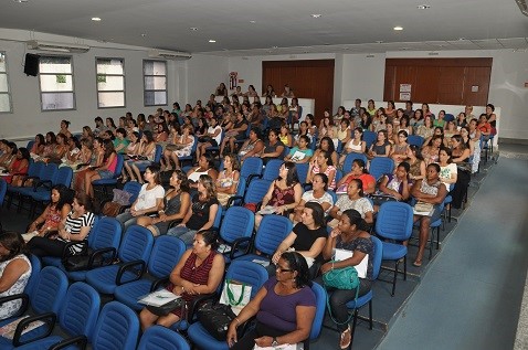 Educadores de Aracruz participam do 2º Encontro de Formação do Pacto Nacional Pela Alfabetização na Idade Certa – PNAIC 