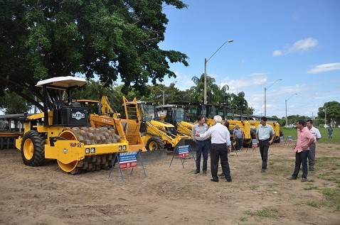 Município tem dez novas máquinas para serviços agrícolas e de infraestrutura