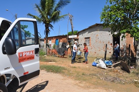 Prefeitura de Aracruz realiza entrega de kites de limpeza em Vila do Riacho