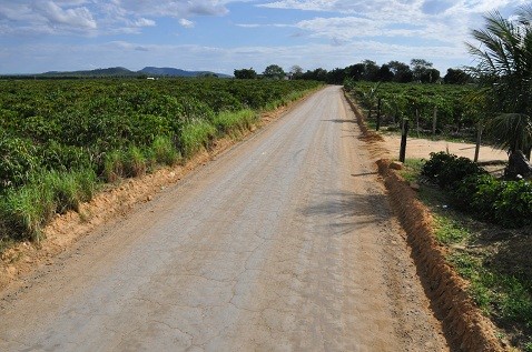 Secretaria de Agricultura inicia recuperação de estradas vicinais em Aracruz 