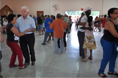 Muito forró e alegria marcaram o 'Dia das Mães' no Centro de Convivência dos Idosos