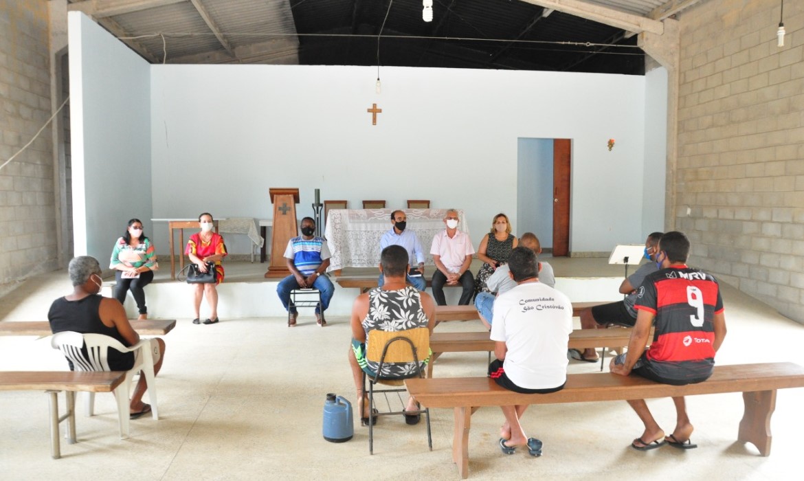 Prefeito de Aracruz visita projetos sociais