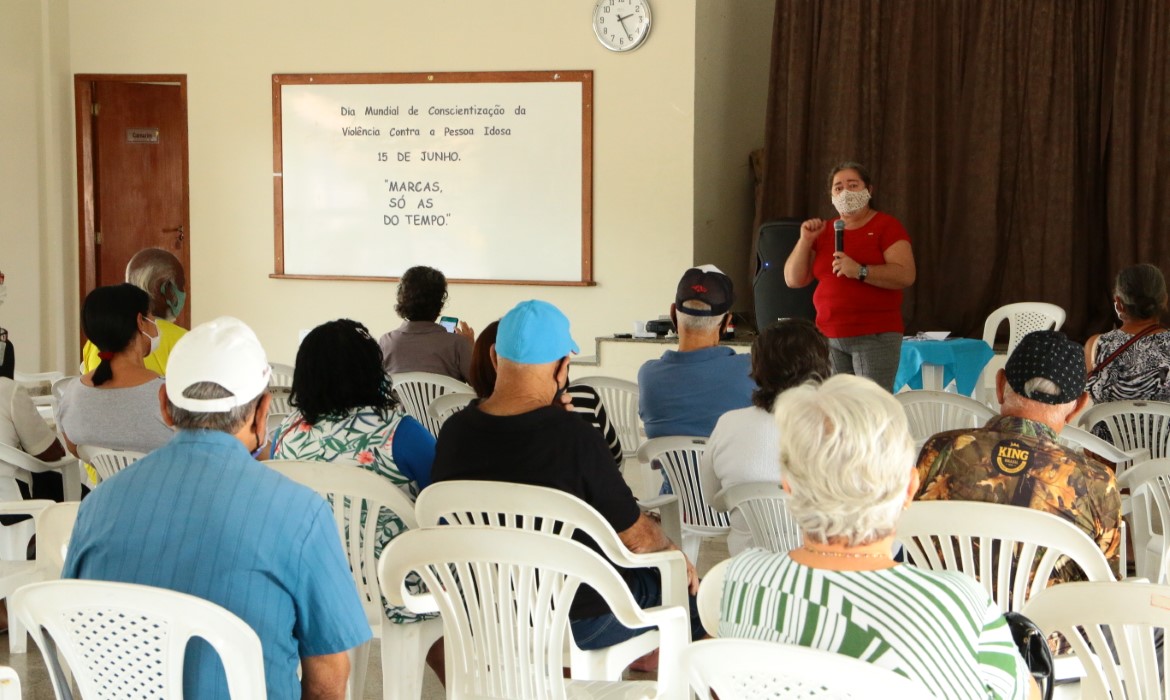 CCI oferece palestra de Conscientização da Violência Contra a Pessoa Idosa