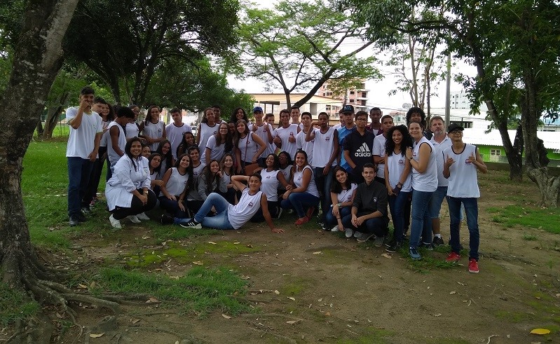 Alunos do 9° ano da EMEF Luiza Silvina conhecem cursos técnicos do IFES integrados ao Ensino Médio