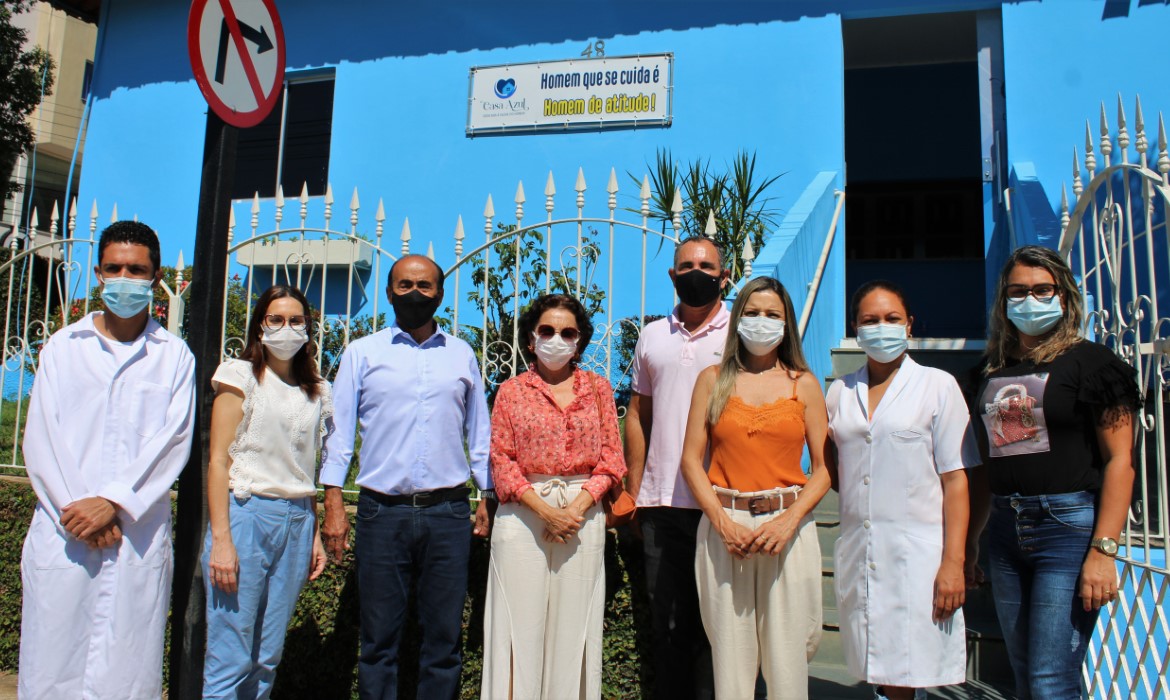 Prefeito recebe a visita de vereadores de Linhares e apresenta a Casa Azul