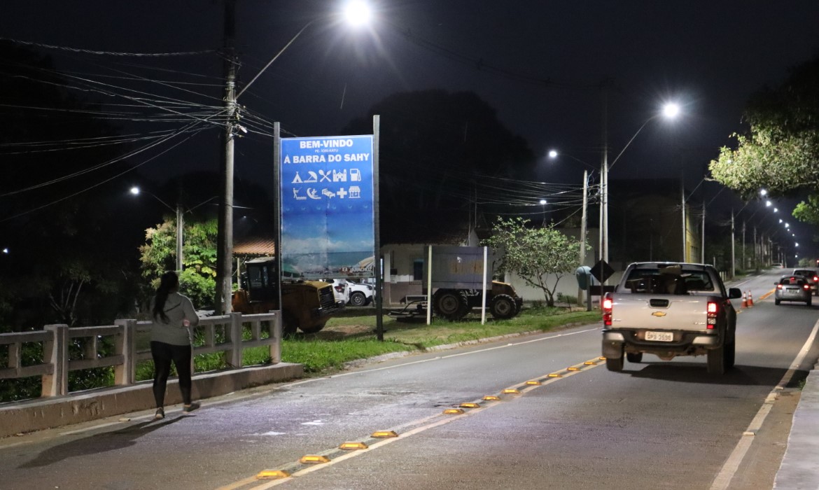 Semob realiza a modernização da iluminação pública na orla de Aracruz