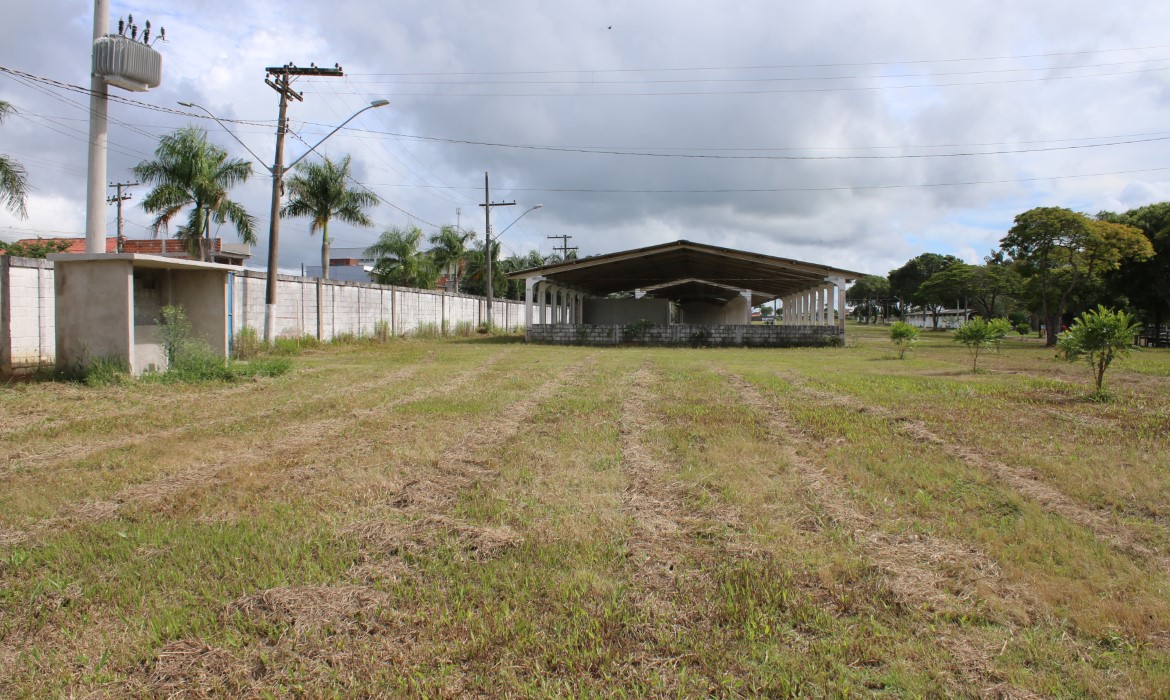 Secretaria de Agricultura realiza manutenção no Parque de Exposição de Aracruz 