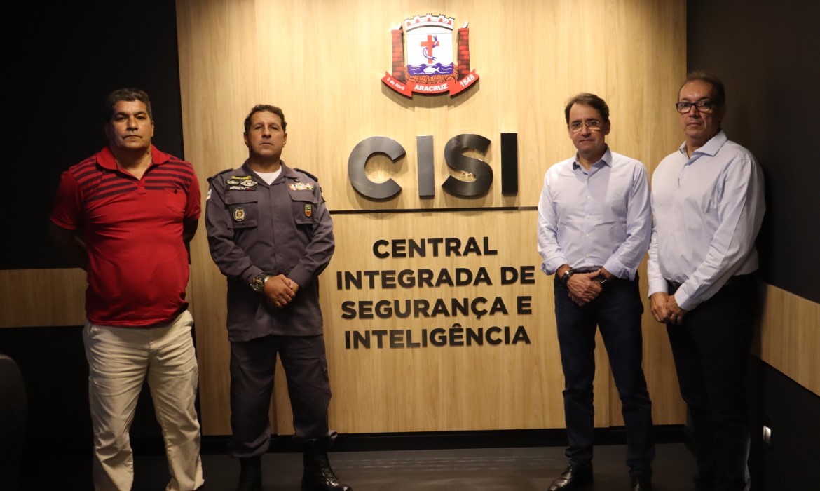 Secretário de Estado do Governo e comandante da Polícia Ostensiva Norte visitam a Central Inteligente de Segurança e Inteligência (CISI)