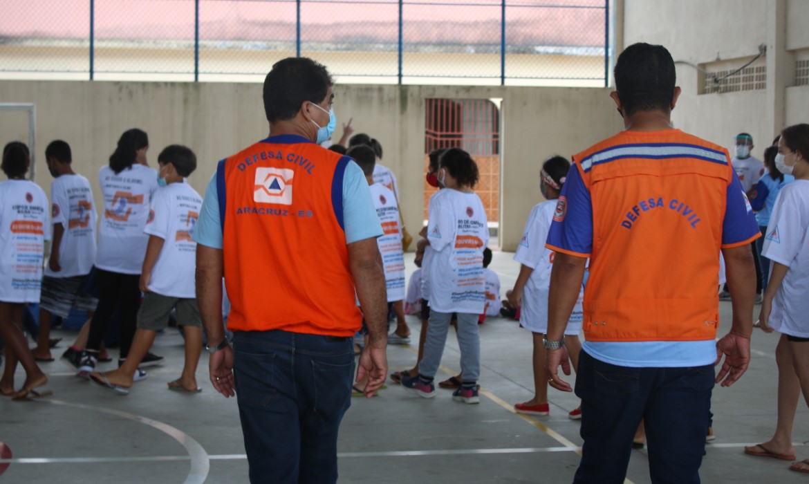 Defesa Civil Municipal e Corpo de Bombeiros fazem simulação de incêndio em escola da Barra do Riacho