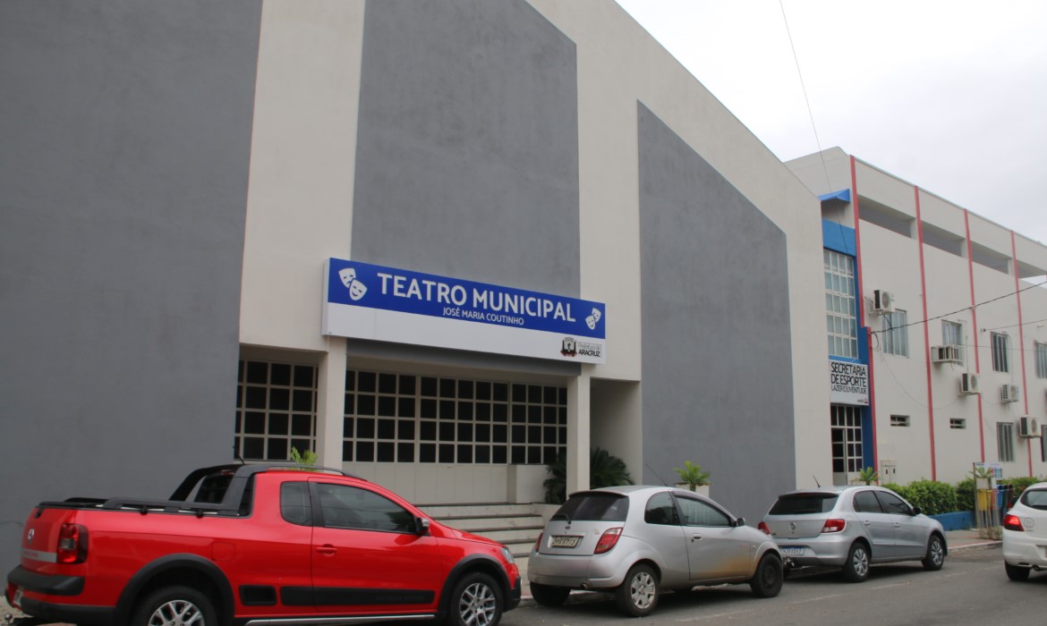 Teatro Municipal em Aracruz é ponto de coleta de donativos para vítimas das chuvas no ES
