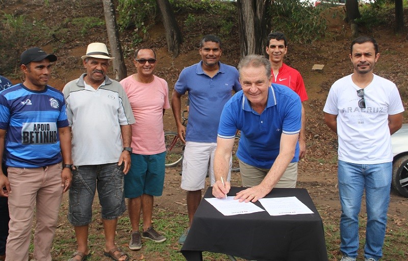 Prefeito Jones Cavaglieri assinará ordem de serviço para construção de arquibancada no campo de Guaraná