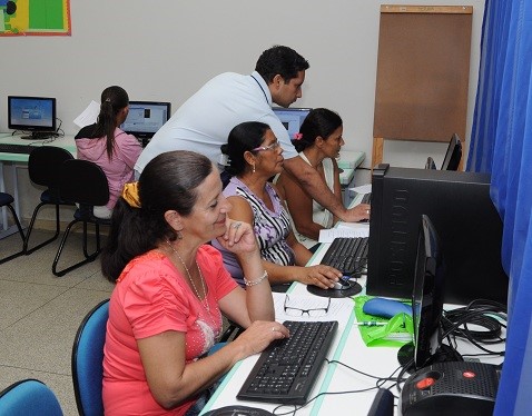 Curso de informática é oferecido a moradores de Guaraná