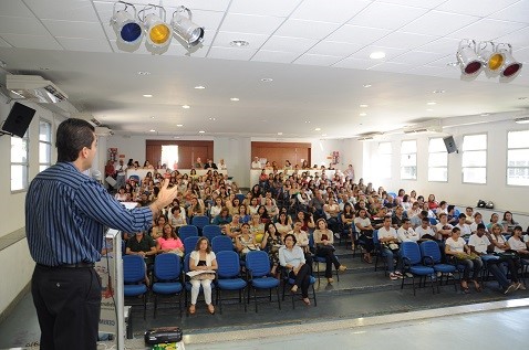 Projeto Jovens Empreendedores é apresentado a Aracruz. Educadores da rede municipal recebem oficina de sensibilização