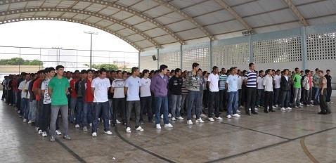 500 jovens de Aracruz prestam Juramento à Bandeira, dia 18, na EMEF “Placidino Passos”