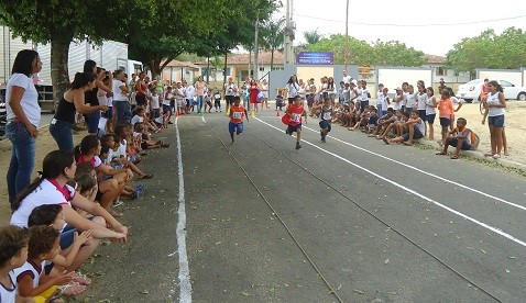 Alunos da escola “Mário Leal Silva” participam de Mini Olimpíada