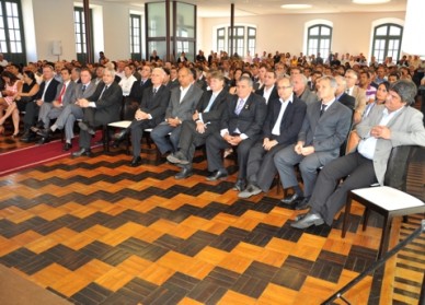 Prefeito representa Aracruz na posse do diretor-presidente da Aderes, no Palácio Anchieta