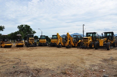 Prefeitura compra novas máquinas para dinamizar os serviços agrícola e de infraestrutura