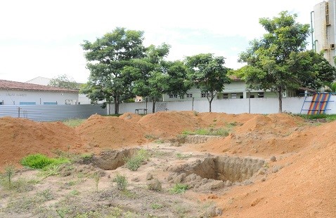 OBRAS E EDUCAÇÃO - Obra da "EMEF Coqueiral” é reiniciada