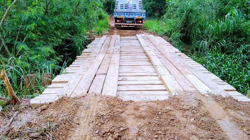 Construção e reforma de pontes, bueiros e mata burros melhoram o tráfego em estradas rurais de Aracruz