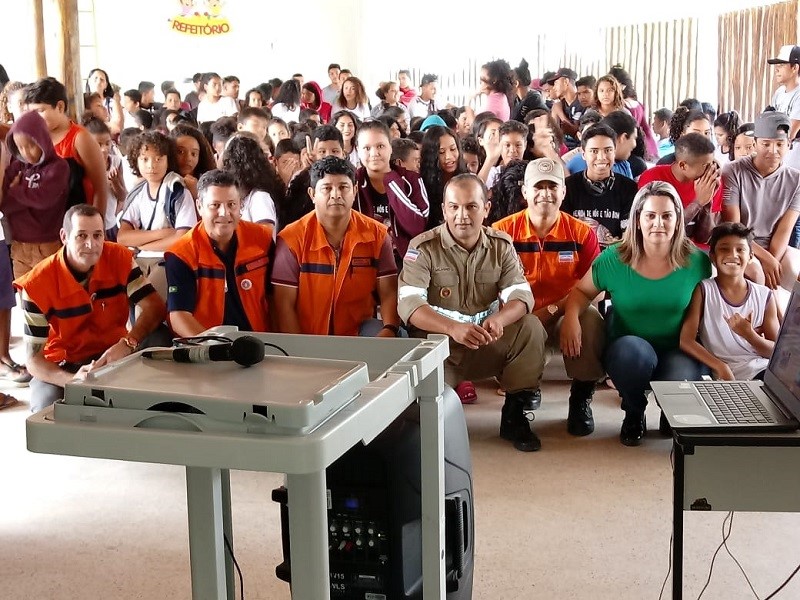 Prefeitura de Aracruz promove palestra sobre Defesa Civil na Escola Indígena Oca