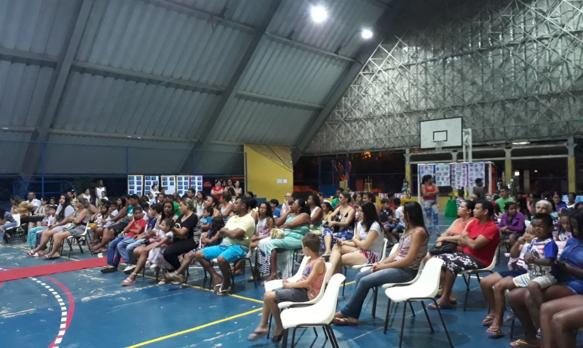 Encontro de famílias no CMEB Professora Maria Luiza Devens