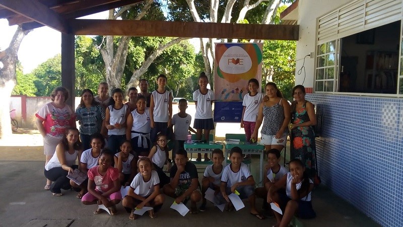 Alunos do 5º ano A da EMEF Coqueiral promovem sua 1ª Sessão Oficial do Clube de Leitura “Empoderamento Literário”