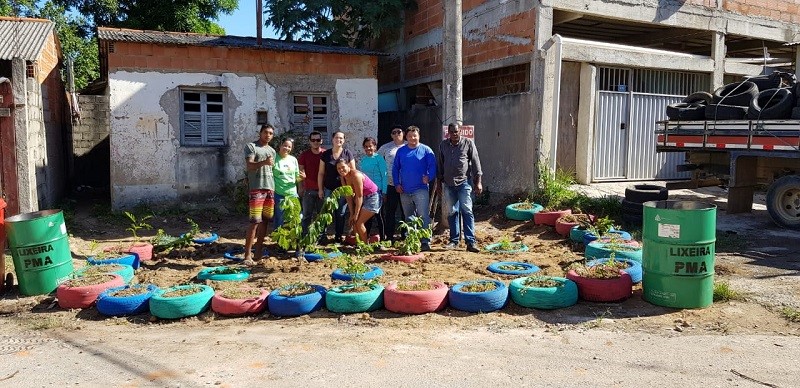 Barra do Riacho recebe ações de revitalização de pontos viciosos de lixo