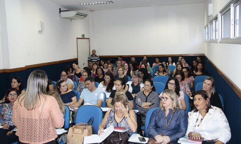 Equipe Gestora Escolar se mobiliza para o dia D da Formação sobre o Currículo do Espírito Santo