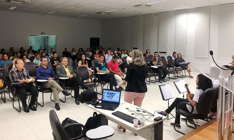 Servidores da Secretaria de Desenvolvimento Social participam da palestra “Equipe competente é equipe multifuncional”