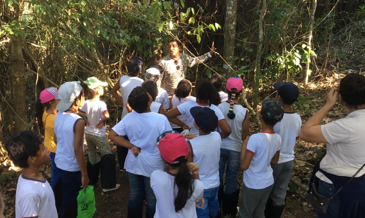 Alunos do colégio Álvaro Souza da Vila do Riacho conhecem o Parque do Aricanga 