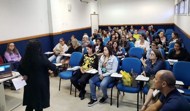 Diretores e professores da Educação Infantil participam de formação continuada