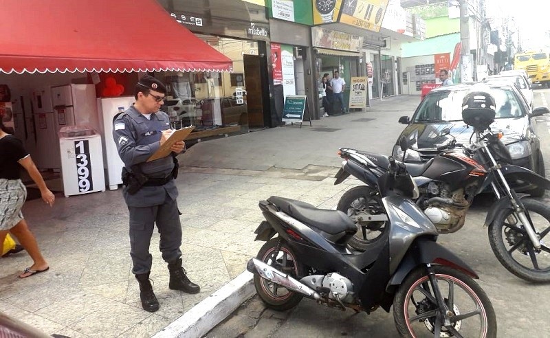 Polícia Militar já está autuando e multando em áreas regulamentadas no centro de Aracruz