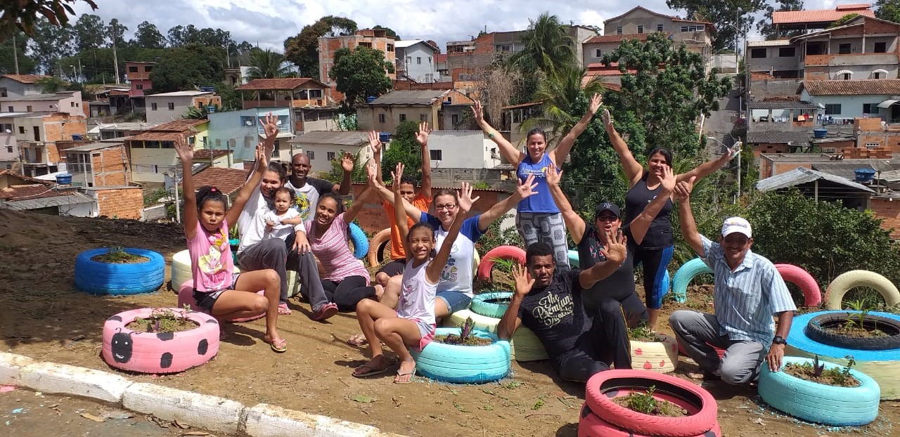 No Guaxindiba: moradores e Prefeitura de Aracruz transformam pontos viciados de lixo em jardins comunitários