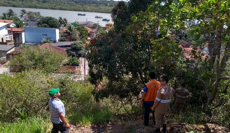 Prefeitura de Aracruz realiza vistoria técnica no morro do Cruzeiro, em Santa Cruz