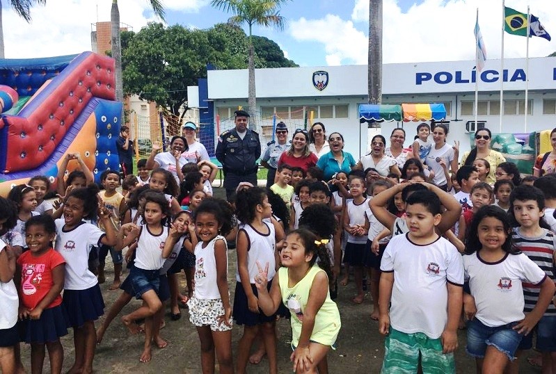 Alunos do CMEI Narizinho têm manhã com atividades de aprendizado e diversão no 5º BPM de Aracruz