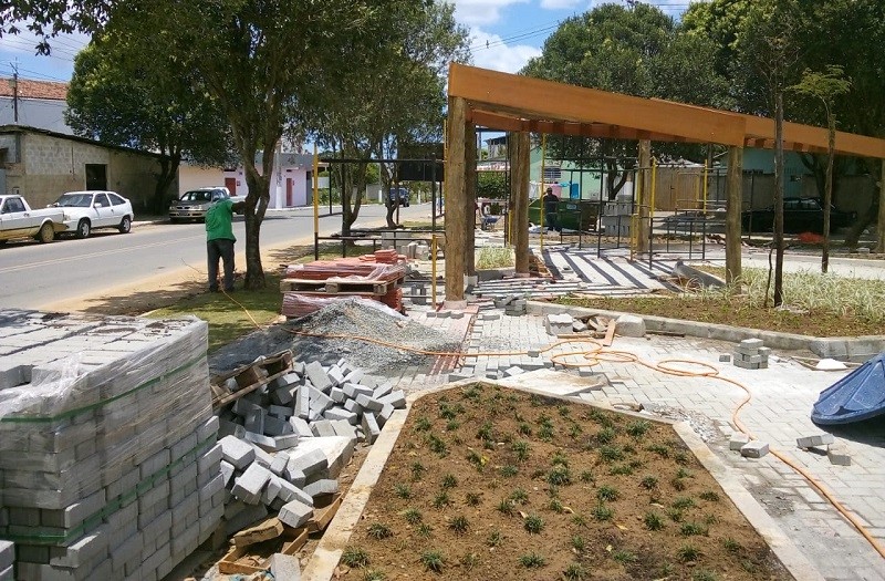 Obras da praça do bairro São Marcos já estão na reta final