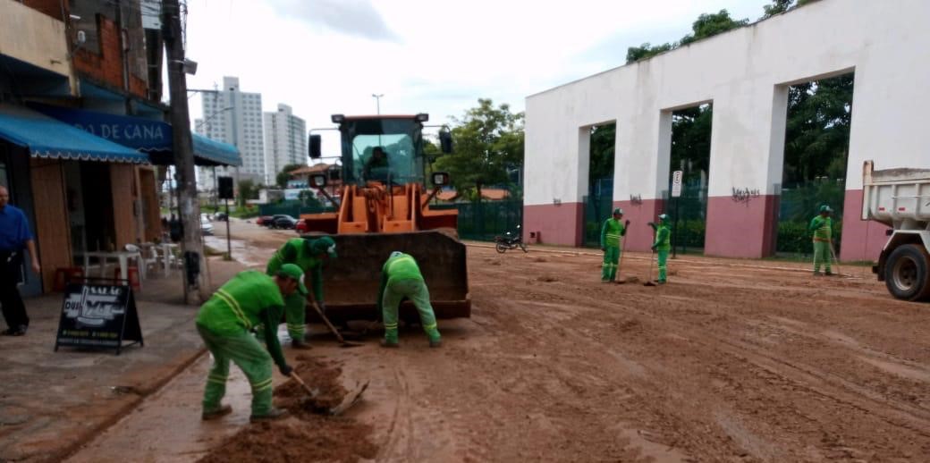 Prefeitura faz operação de limpeza em locais afetados pelas chuvas 