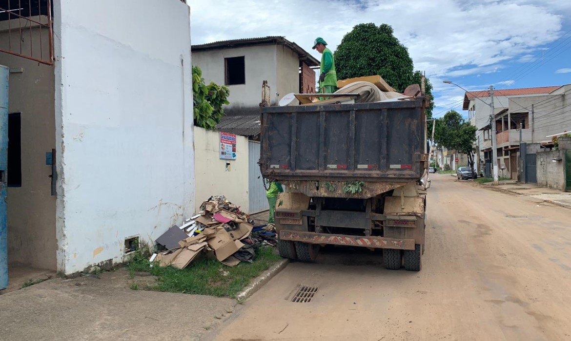 Prefeitura continua atuando na limpeza de áreas atingidas pelas chuvas 