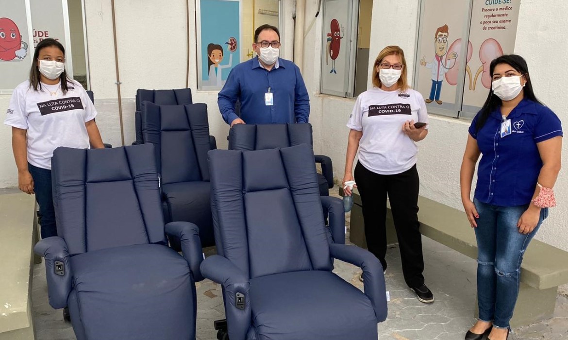 Prefeitura de Aracruz adquire poltronas apropriadas para pacientes do Centro de Hemodiálise 