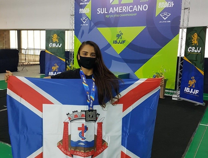 Bolsa Atleta Municipal: Thaís Loureiro é prata no Campeonato Sul-Americano de Jiu Jitsu (CBJJ)