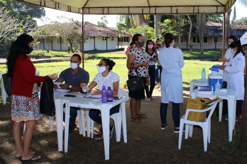 Aracruz tem mais de 2 mil professores vacinados com a primeira dose contra a covid-19