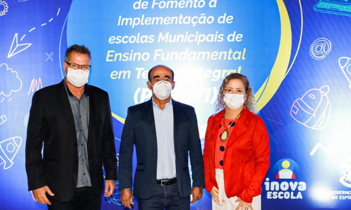 Aracruz participa de lançamento de programa que incentiva a implantação de tempo integral em escolas municipais