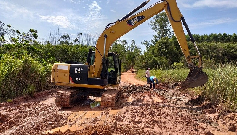 Prefeitura repara estrada que liga Brejo Grande ao assentamento Nova Esperança