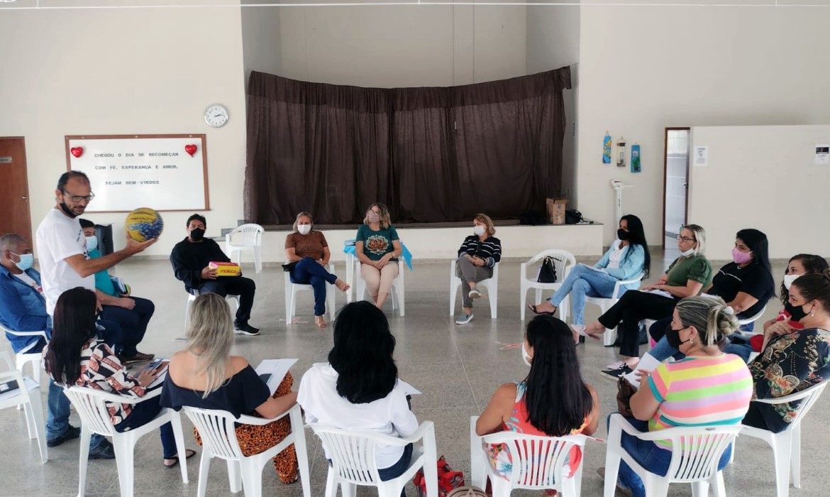 “As políticas de Desenvolvimento Social e Trabalho precisam se fortalecer em Aracruz”, afirma secretária durante reunião 