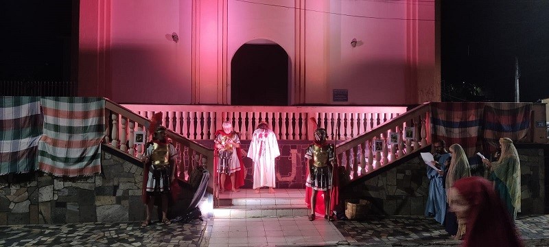 “Jesus, o Nazareno”: Teatro da Paixão de Cristo atrai centenas de fiéis em Guaraná