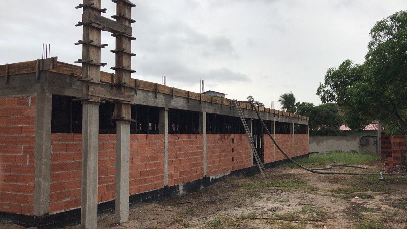 Prefeitura de Aracruz inicia trabalhos de concretagem da laje da Unidade Básica de Saúde (UBS) de Vila do Riacho