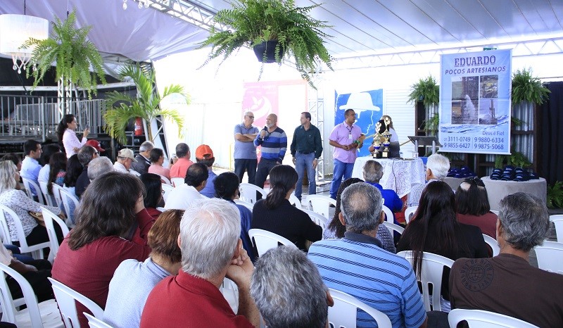 Troca de sementes, palestras e homenagens marcam o Dia do Agricultor