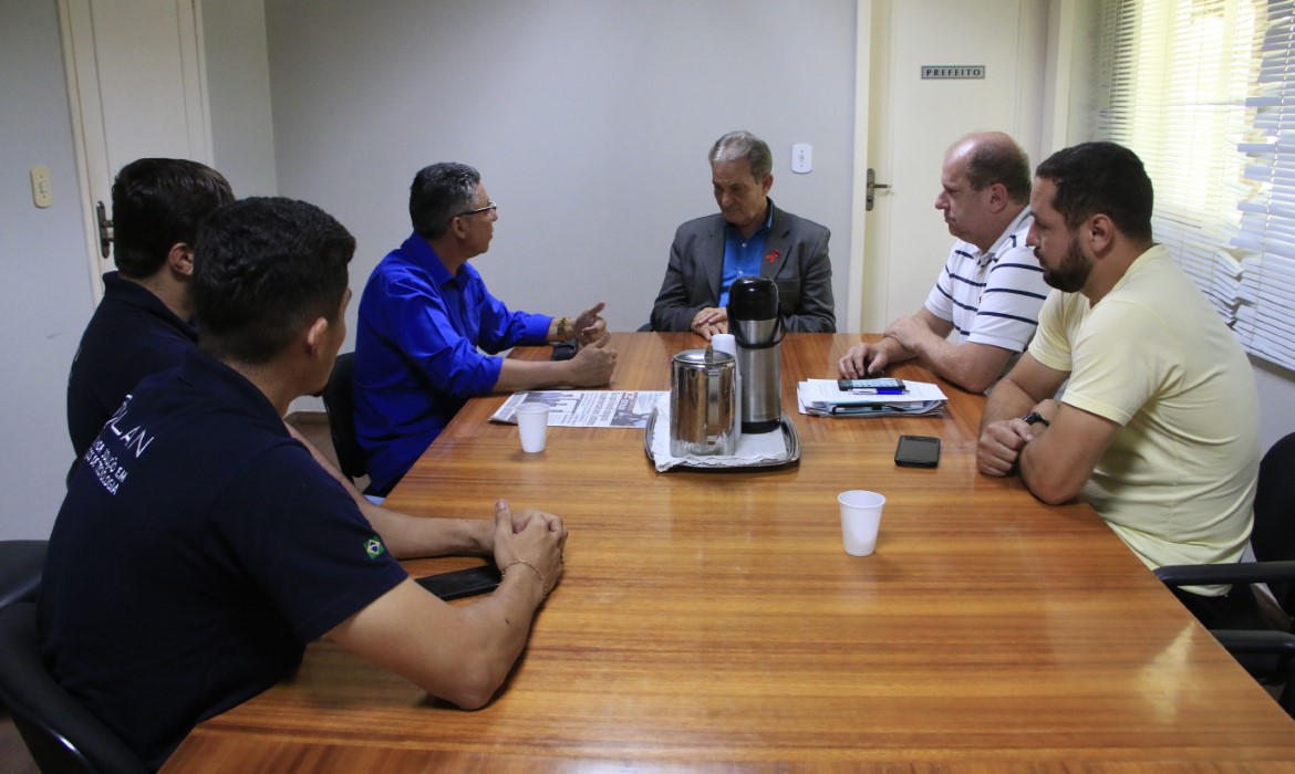 Jones dialoga avanços na seguranca pública com implantacão do Cerco Eletrônico em Aracruz