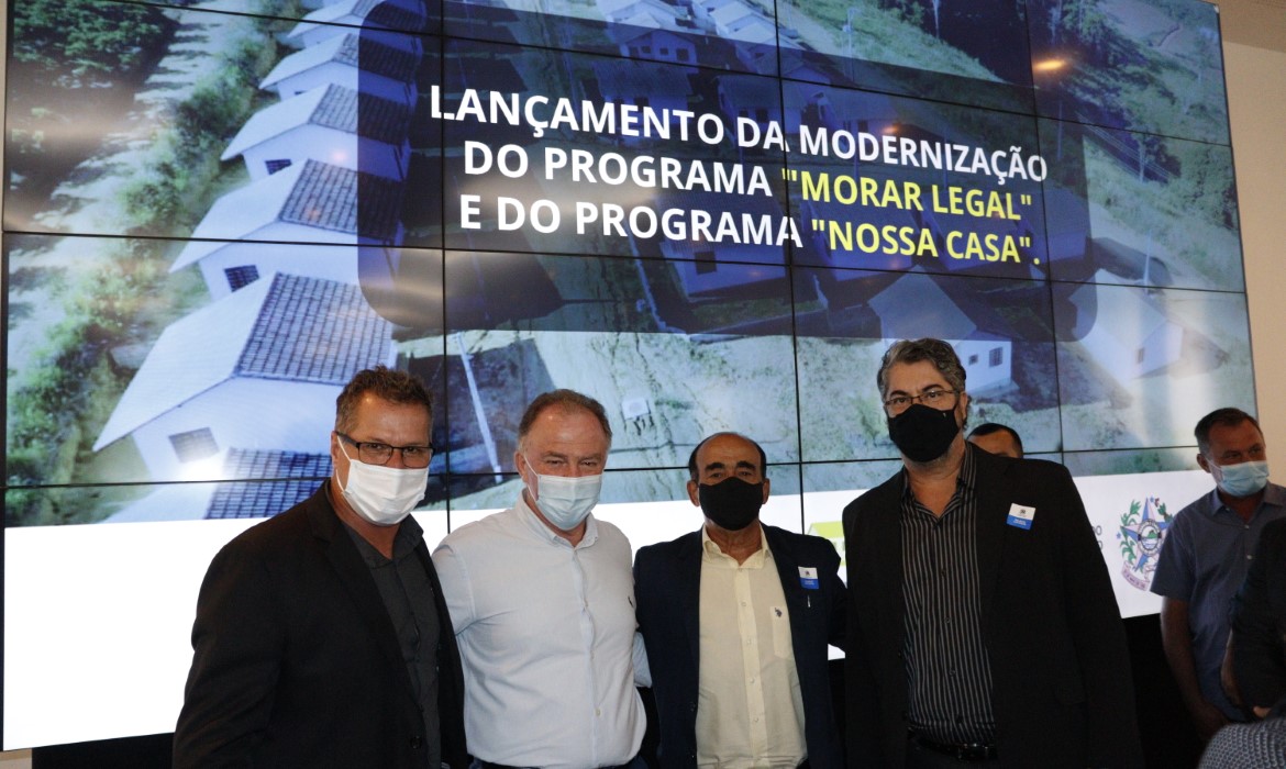 Prefeito Dr. Coutinho participa do lançamento da Modernização do Programa Morar Legal e do Programa Nossa Casa