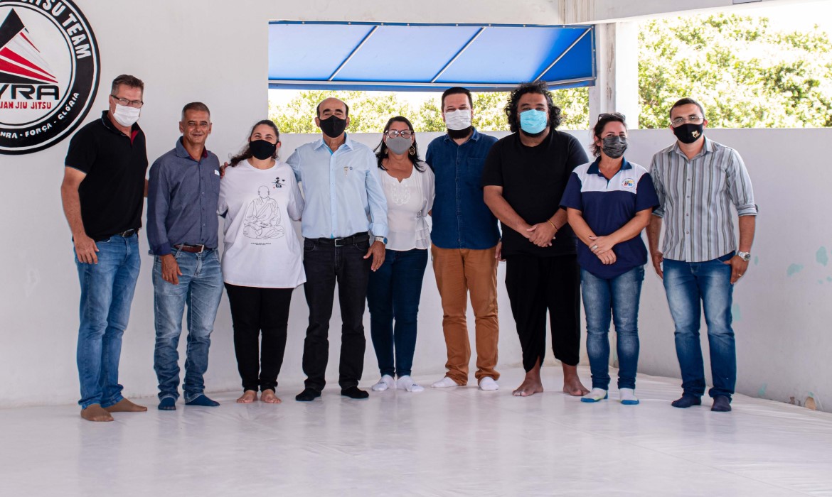 Visita técnica em espaço que vai receber o Centro de Referência das Juventudes foi realizada nesta quinta-feira (06)